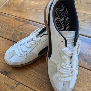 Puma Palermo Leather Sneakers, Ladies US 8 or Youth US 6.5 or EUR 38.5